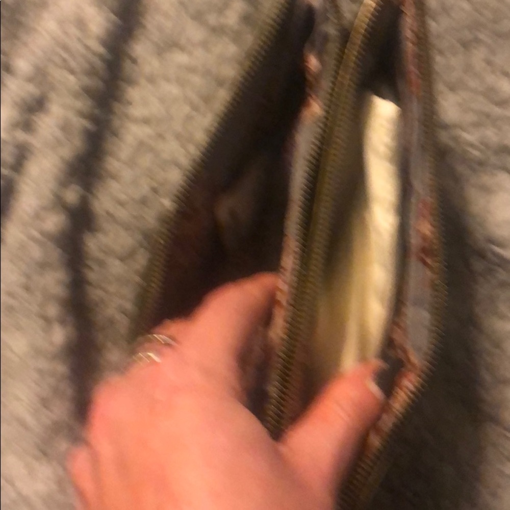 Authentic HOBO Taylor Wallet - Picture 4 of 5